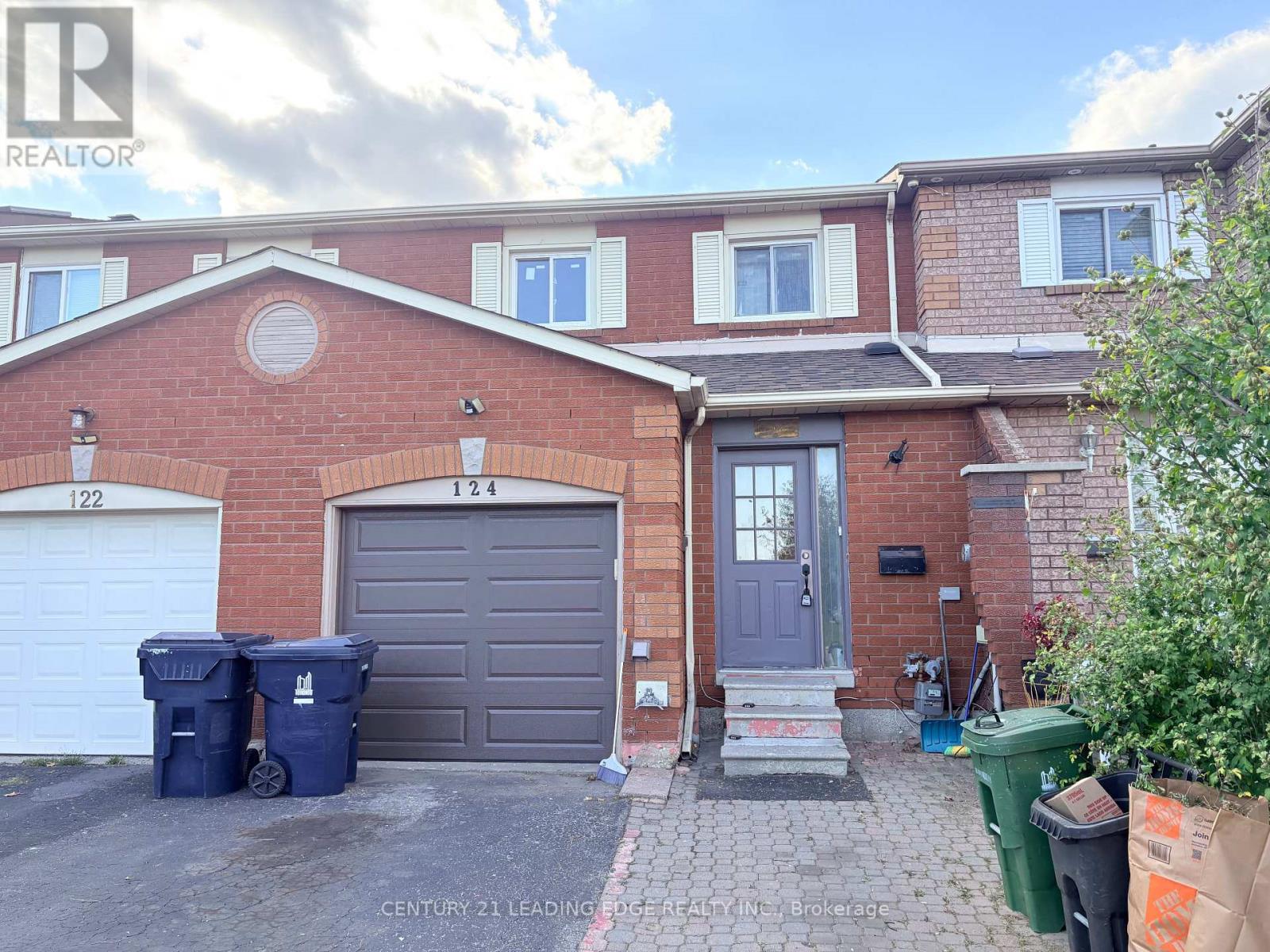 124 ROBBINSTONE DRIVE