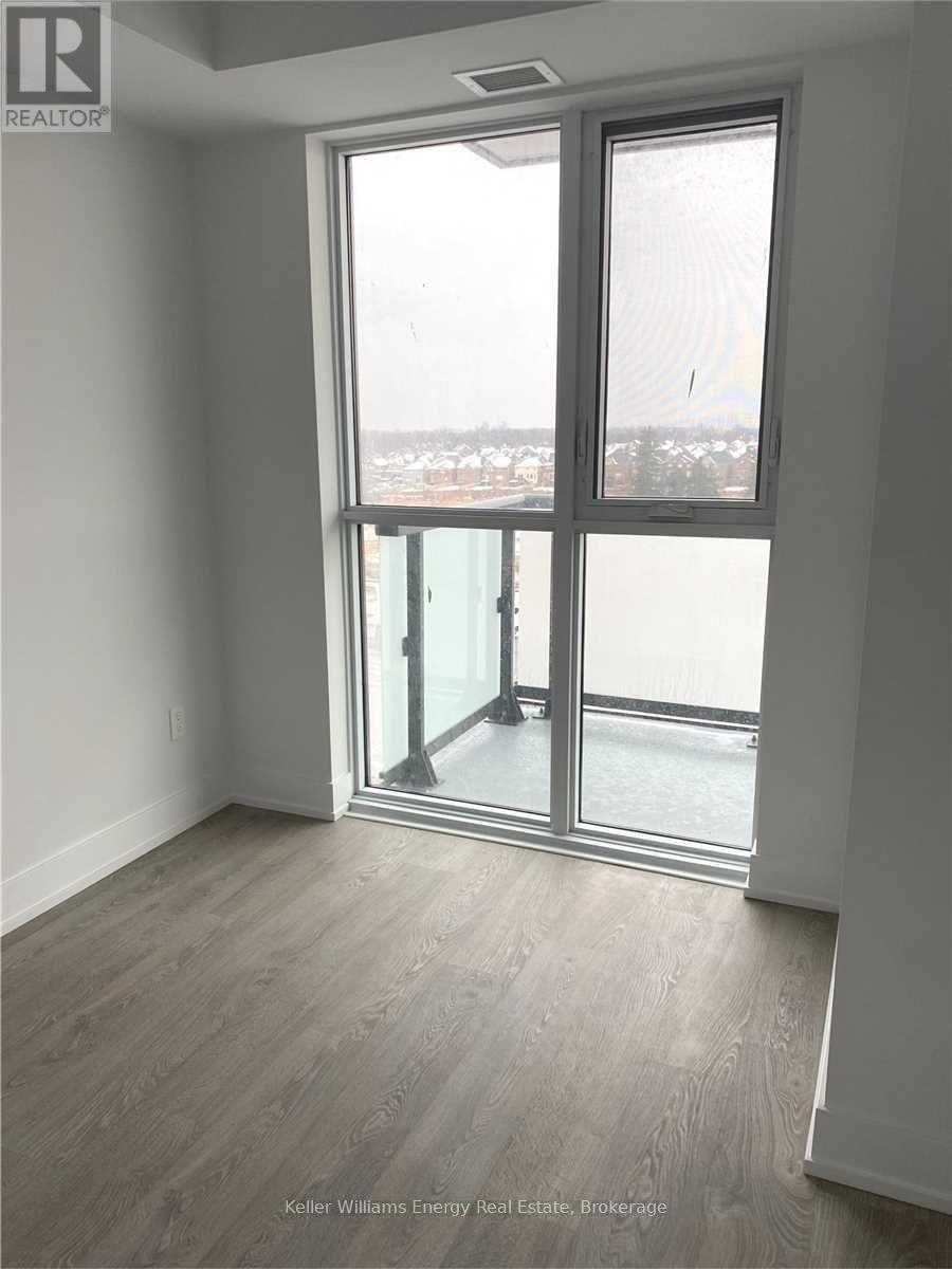 604 - 2550 Simcoe Street N Property Photo 4