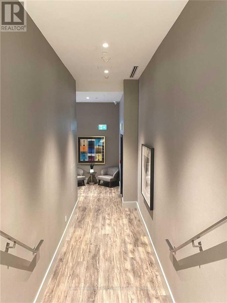 604 - 2550 Simcoe Street N Property Photo 11