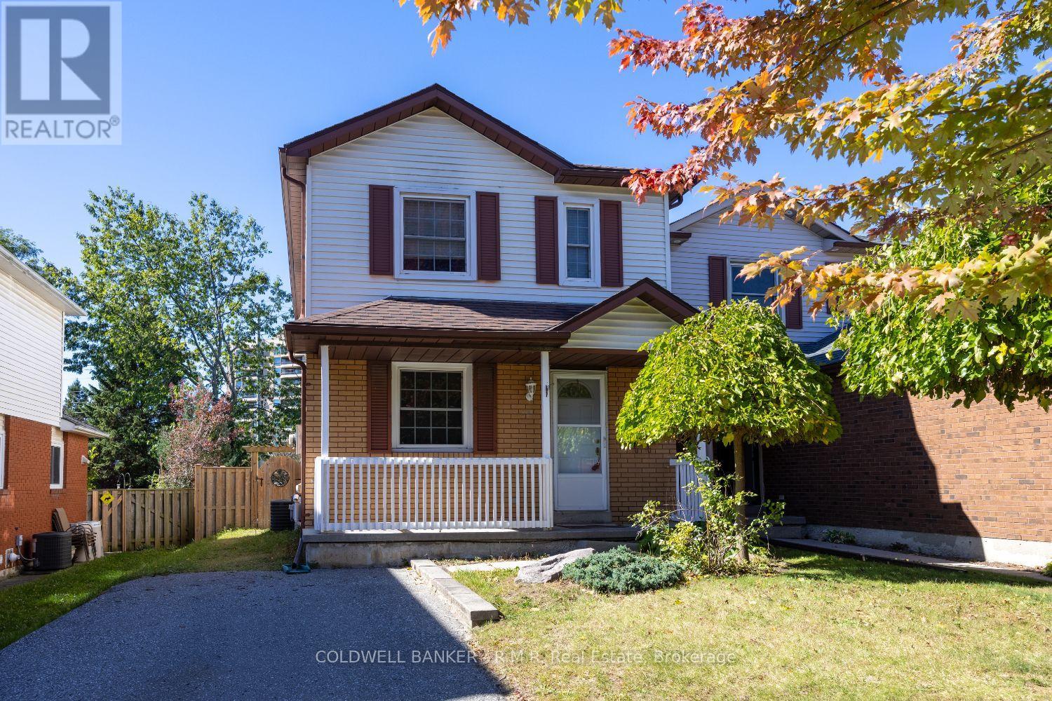 385 Trailridge Crescent Photo de la propriété 1