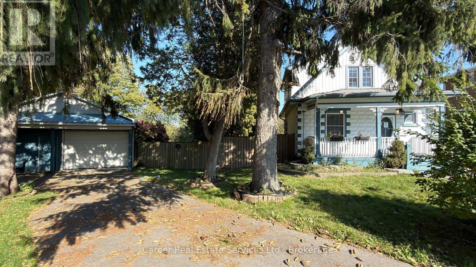 995 Cedar Street Property Photo 2