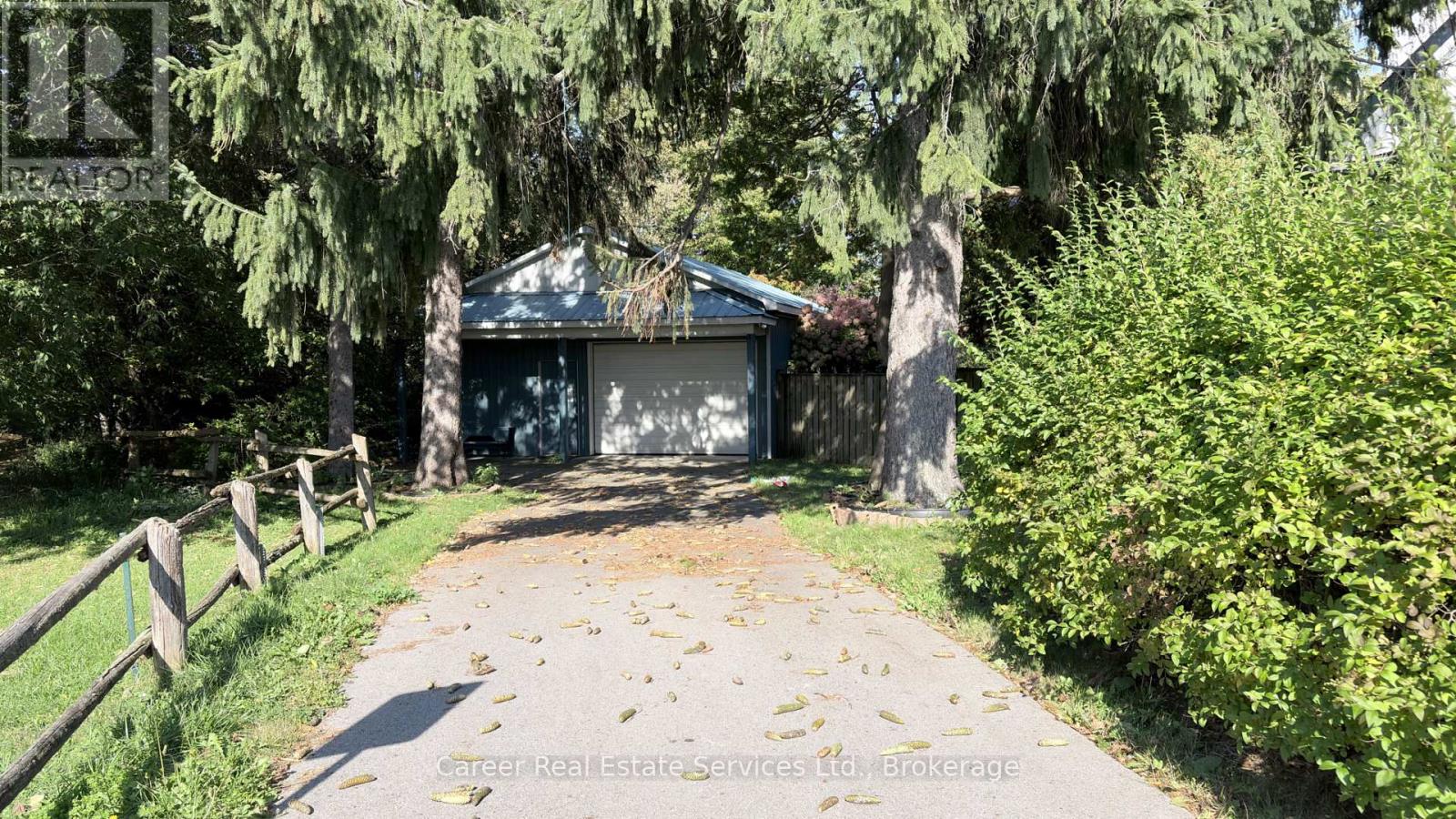 995 Cedar Street Property Photo 3