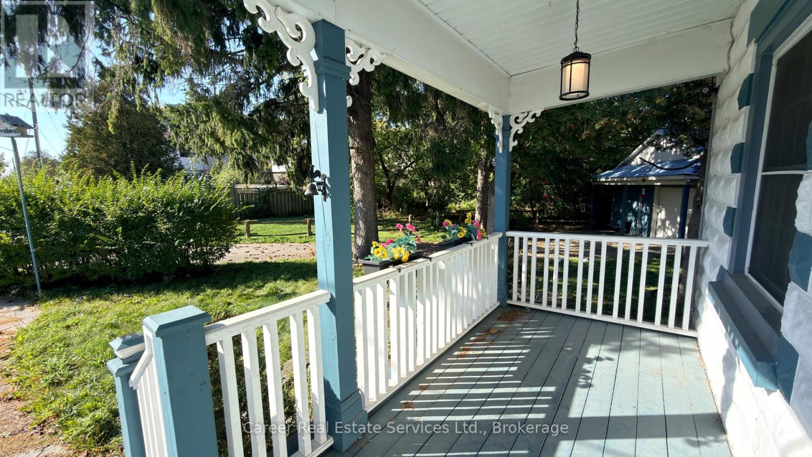 995 Cedar Street Property Photo 4