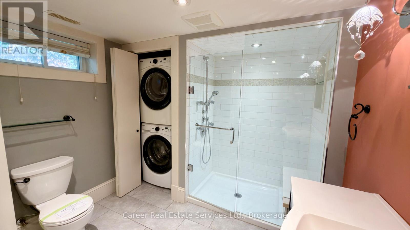995 Cedar Street Property Photo 22