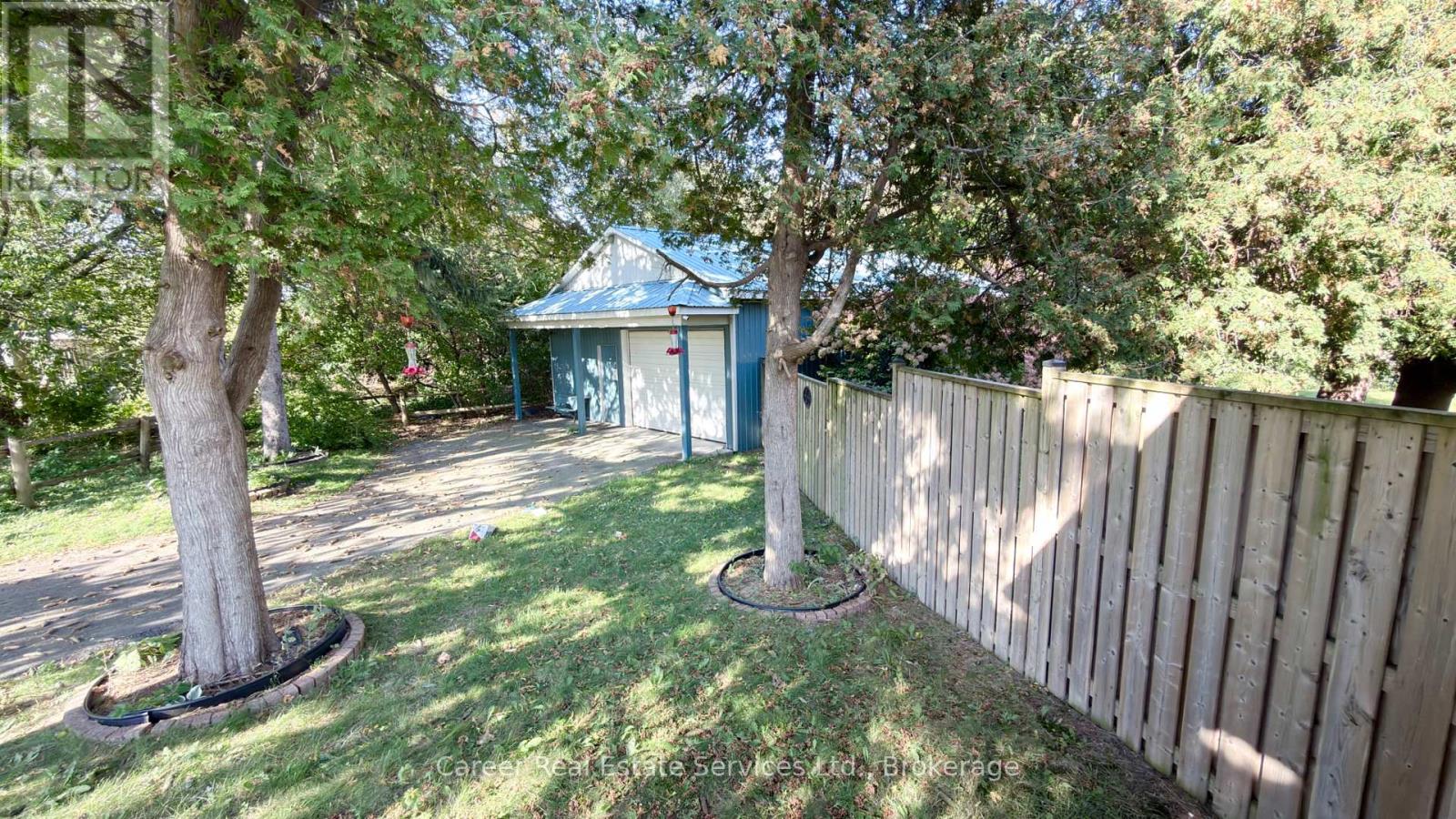 995 Cedar Street Property Photo 24