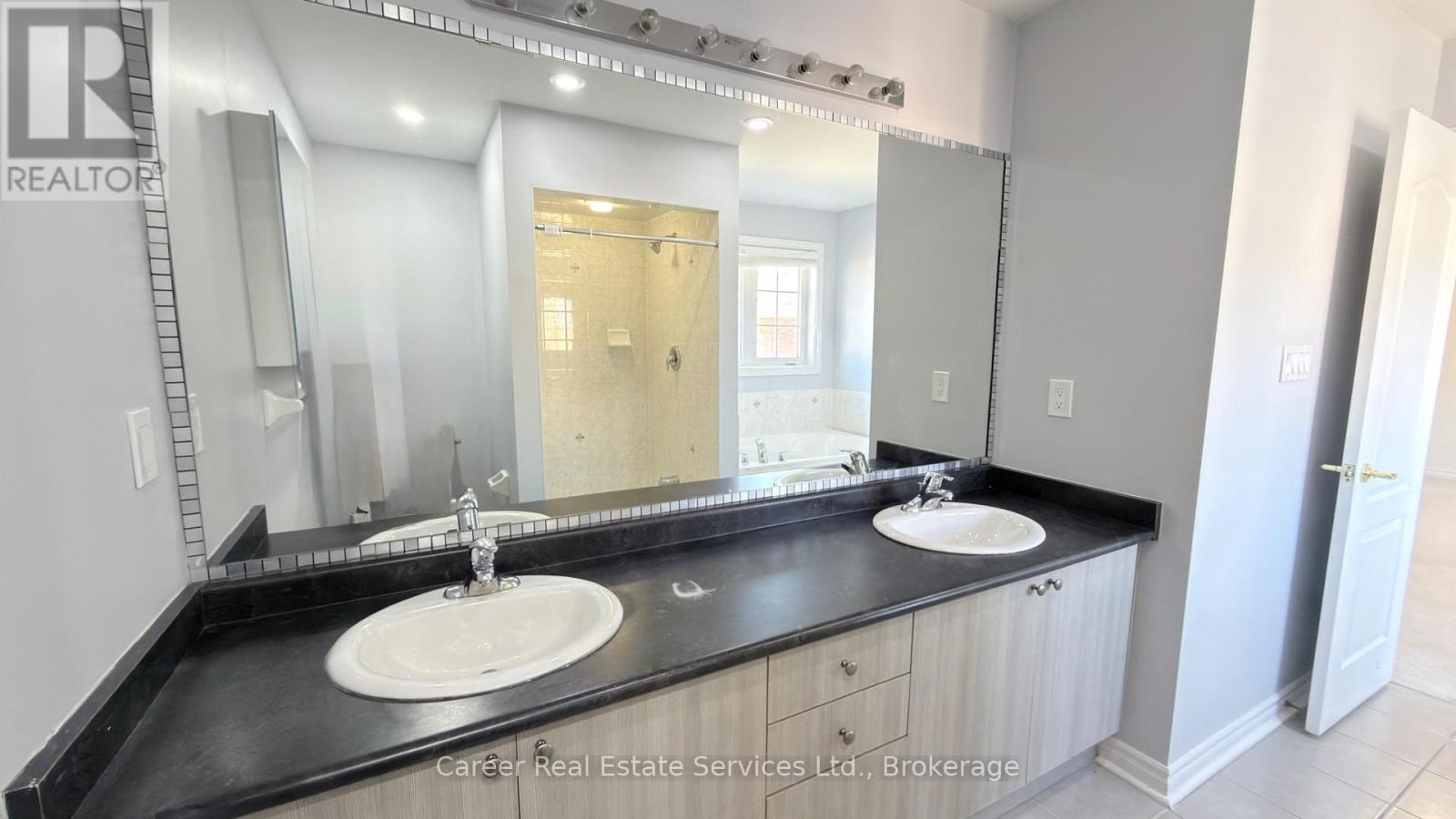 10 Campview Street Property Photo 16