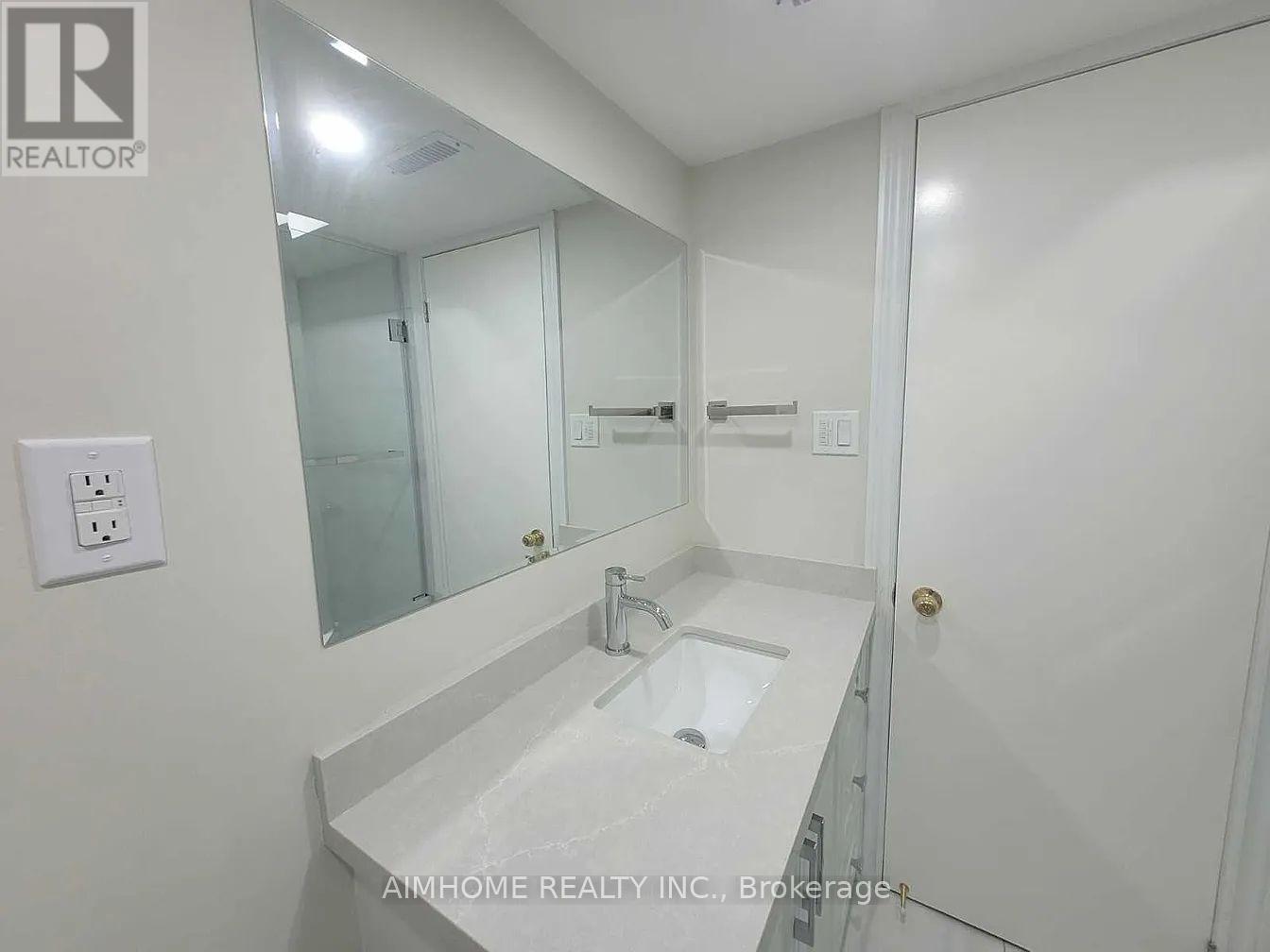 39 Candlebrook Crescent Property Photo 3