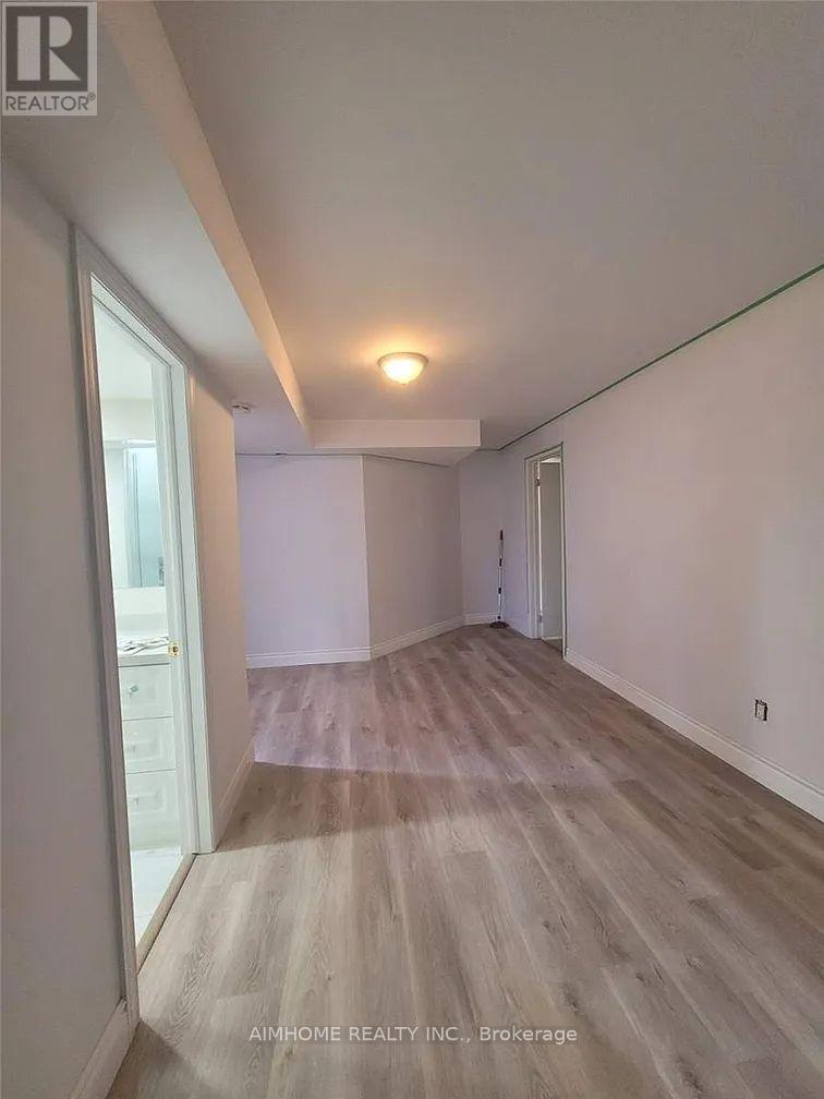 39 Candlebrook Crescent Property Photo 6