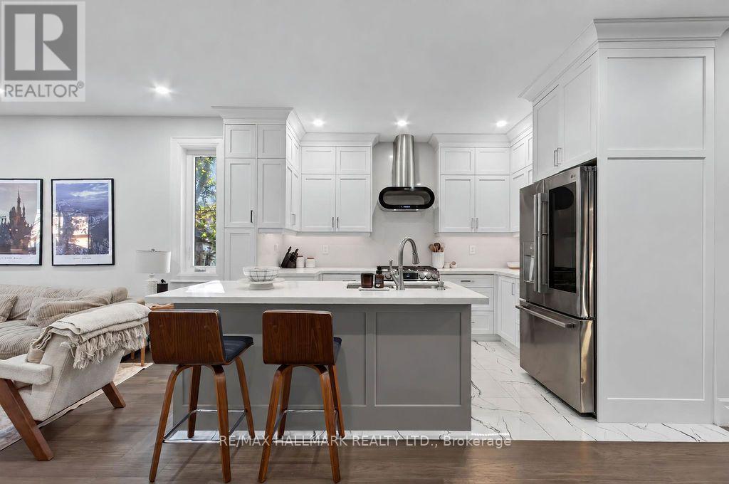281 Warden Avenue Property Photo 14