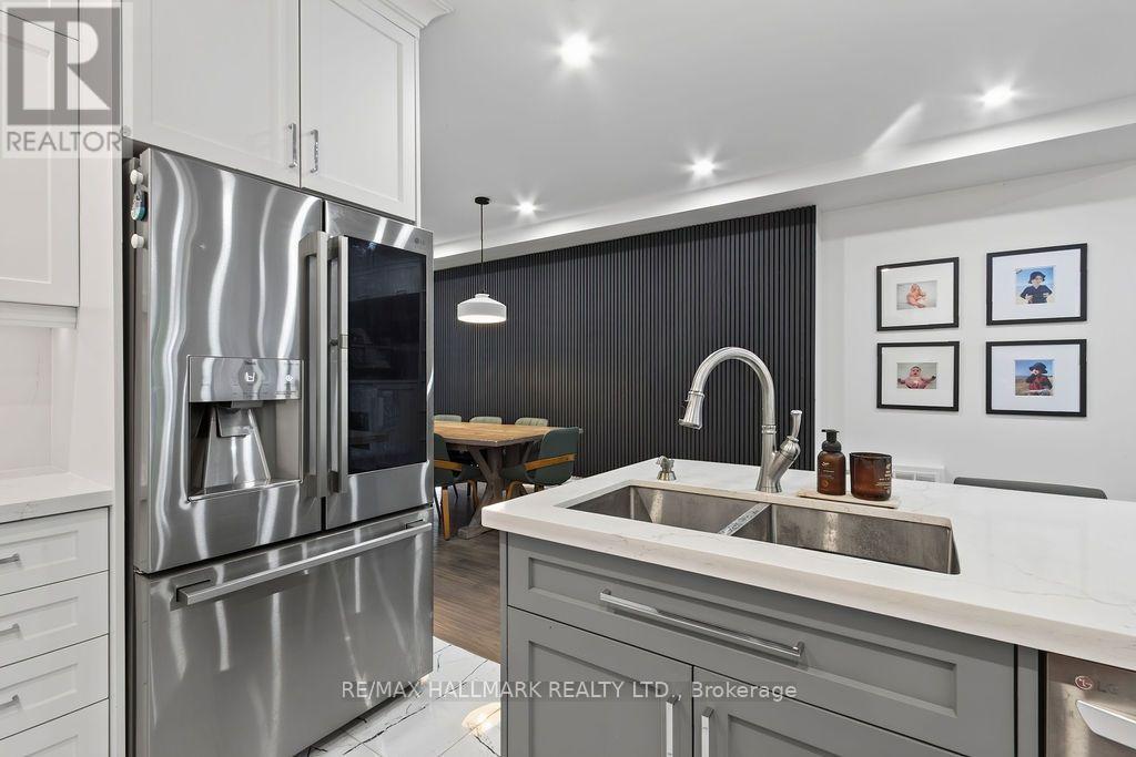 281 Warden Avenue Property Photo 16