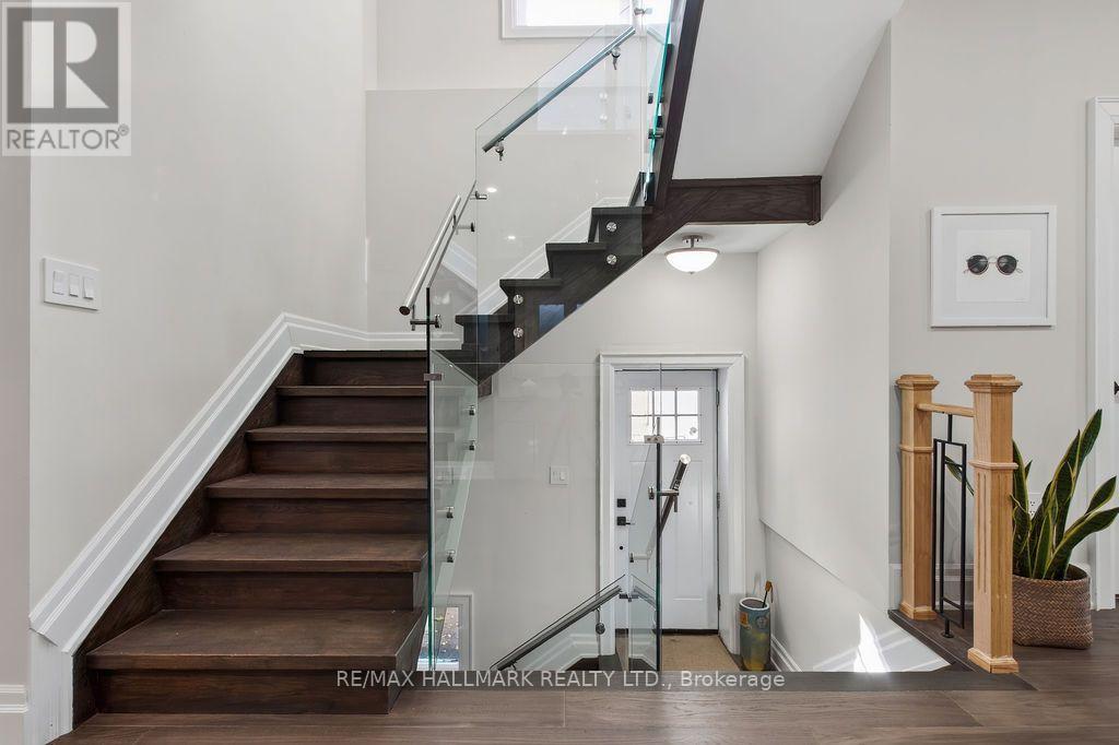 281 Warden Avenue Property Photo 19