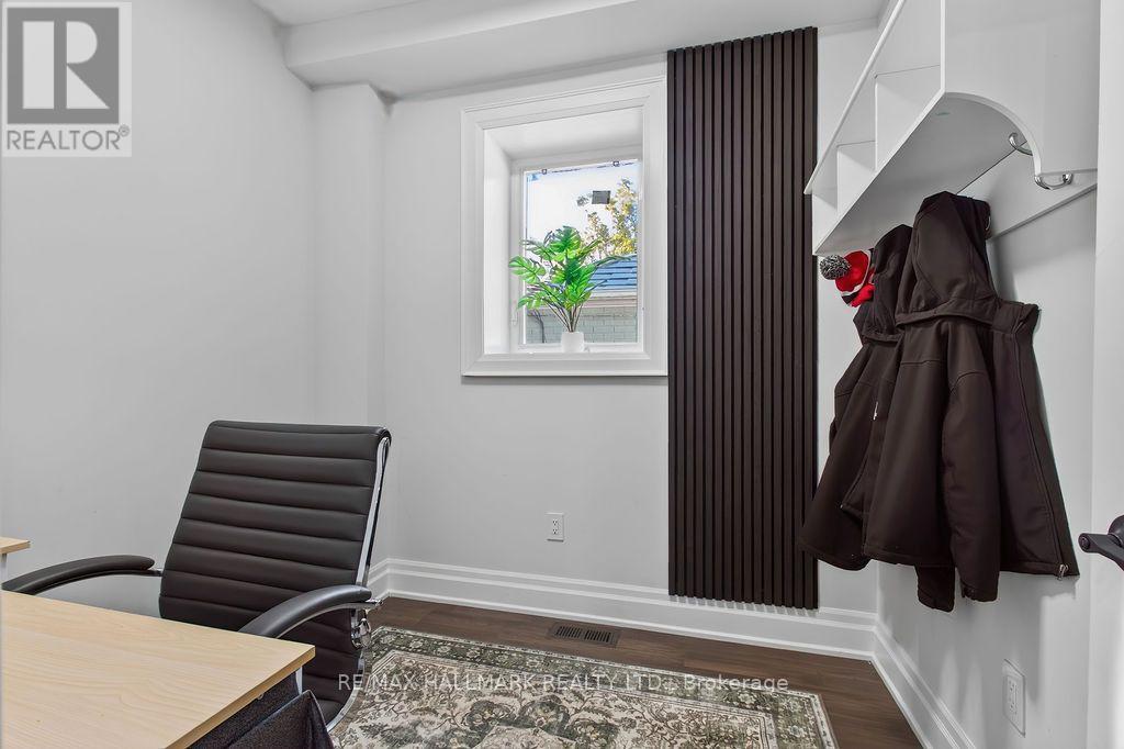 281 Warden Avenue Property Photo 23