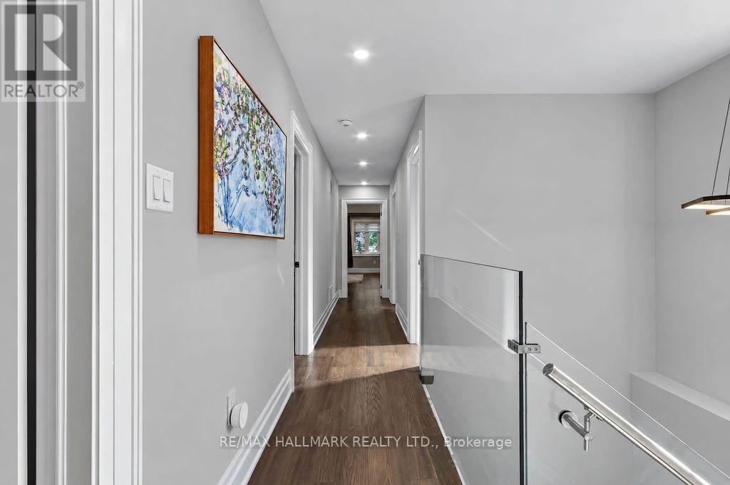 281 Warden Avenue Property Photo 26