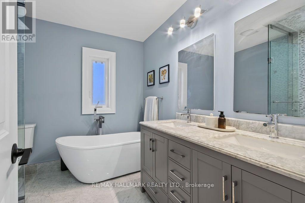 281 Warden Avenue Property Photo 29