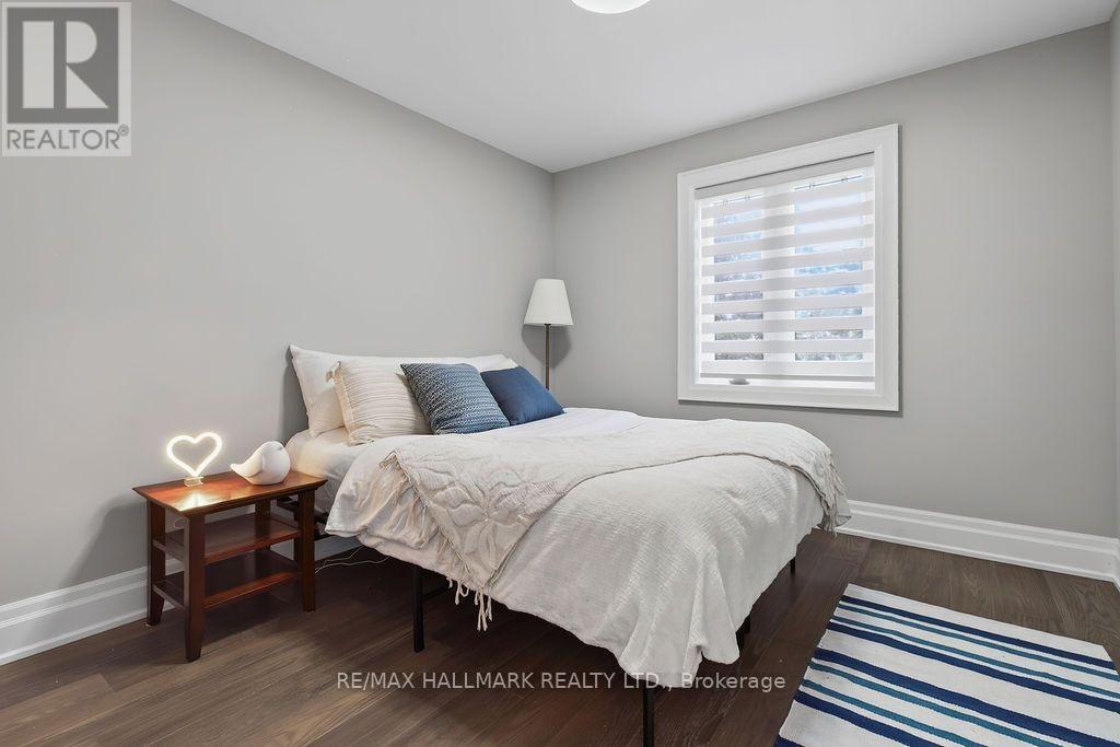 281 Warden Avenue Property Photo 36