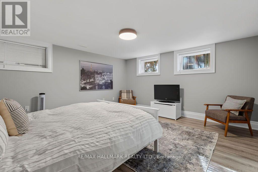 281 Warden Avenue Property Photo 44