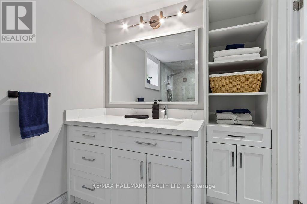 281 Warden Avenue Property Photo 46