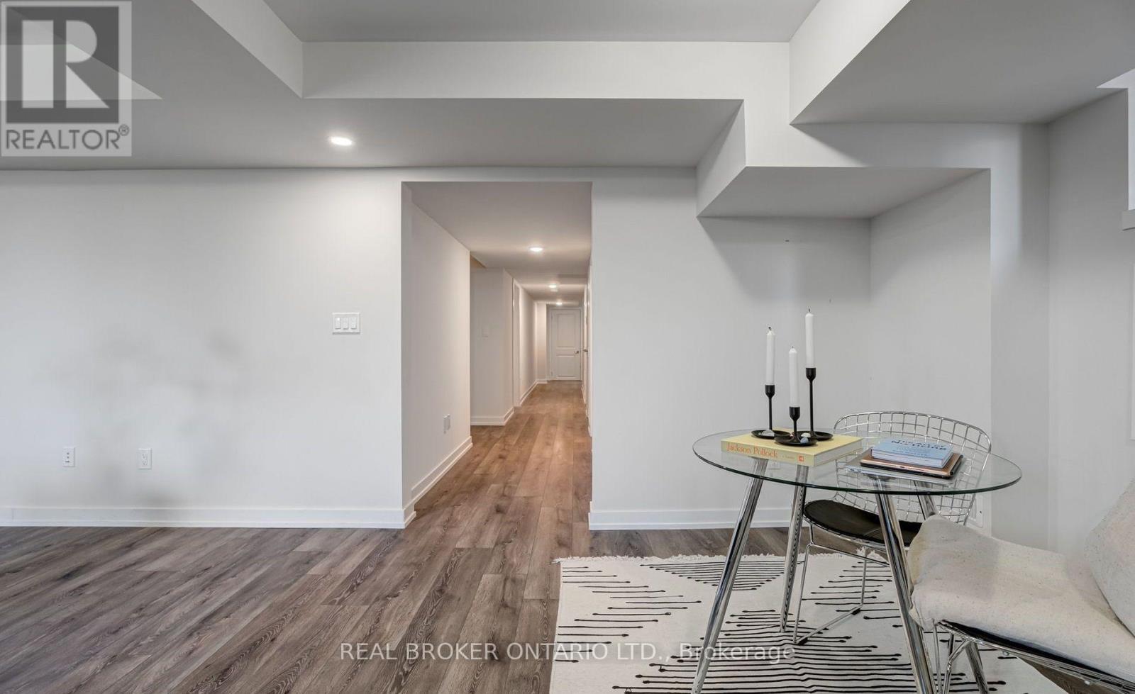 20a - 400 Finch Avenue Property Photo 16