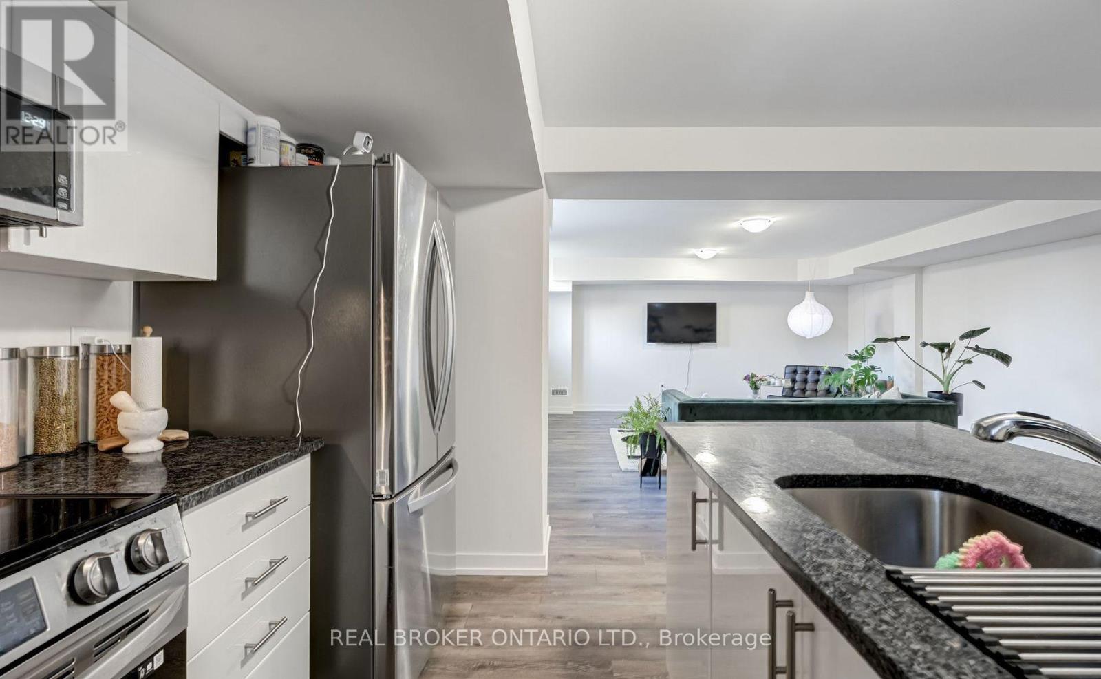 20a - 400 Finch Avenue Property Photo 20