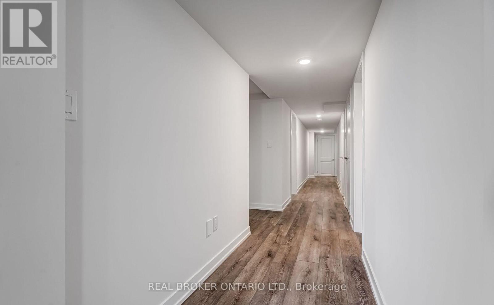 20a - 400 Finch Avenue Property Photo 22