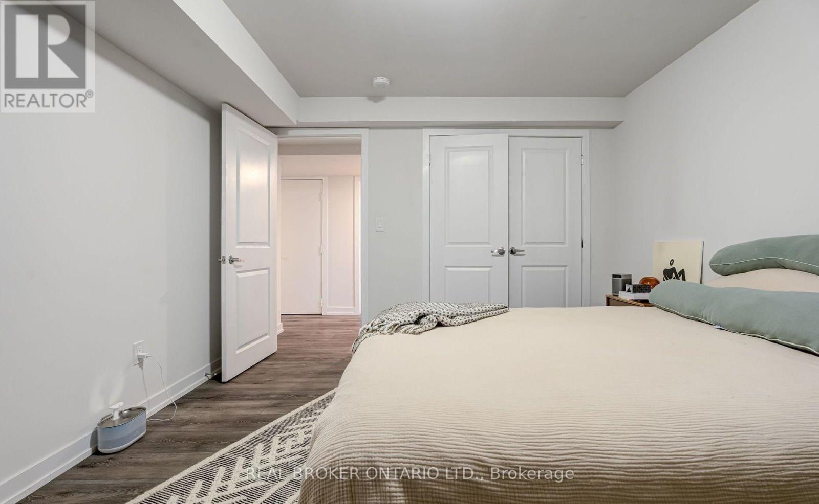 20a - 400 Finch Avenue Property Photo 24