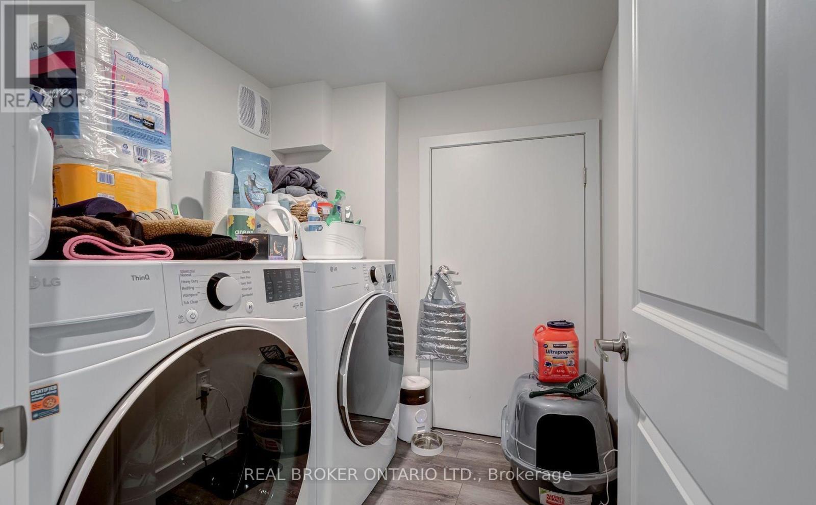 20a - 400 Finch Avenue Property Photo 27