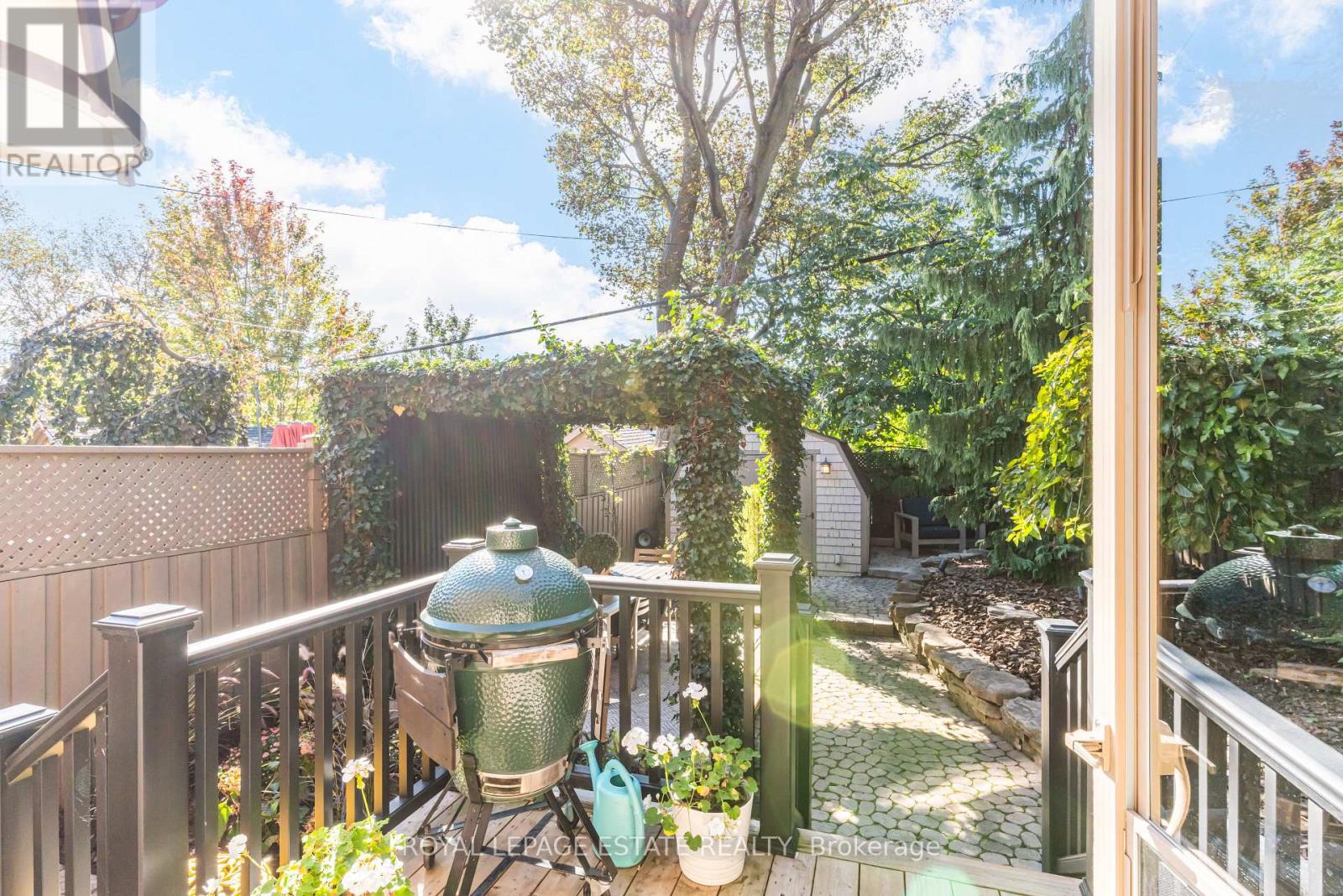 140 Bingham Avenue Property Photo 37