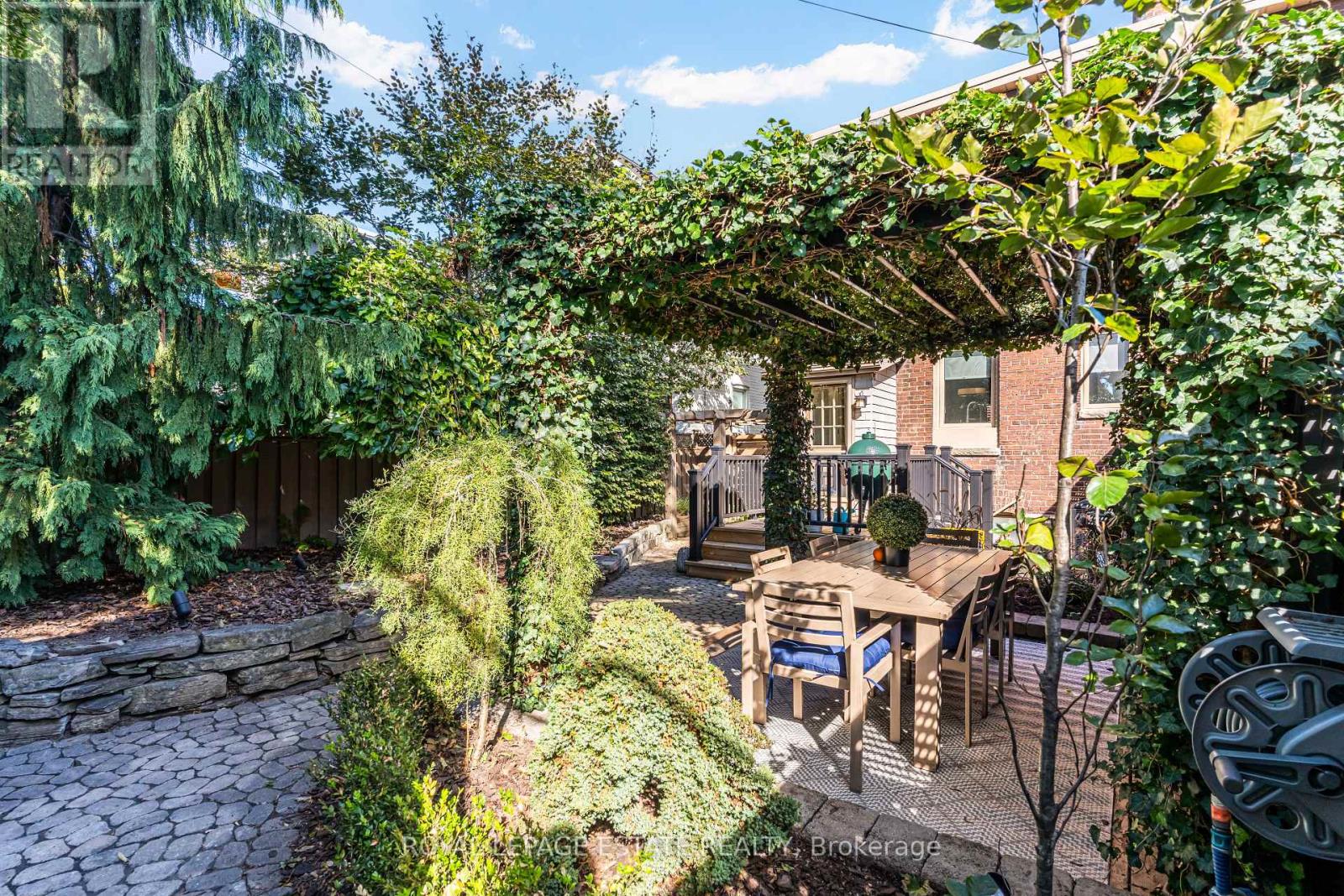 140 Bingham Avenue Property Photo 45