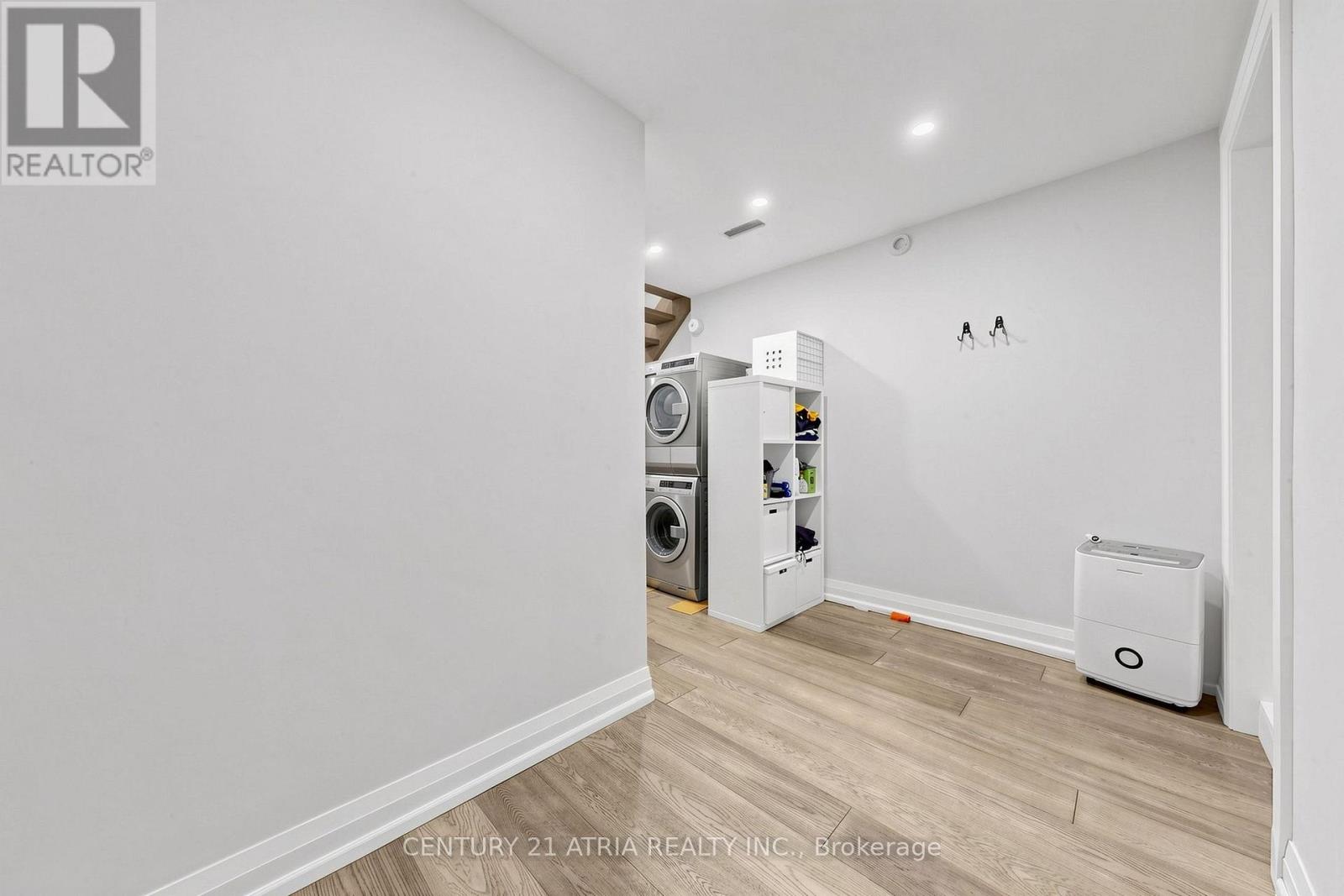 5 Bertmount Avenue Property Photo 35