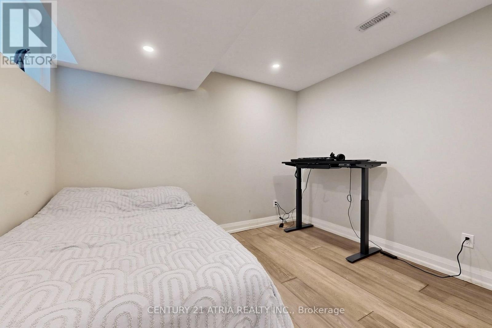 5 Bertmount Avenue Property Photo 38