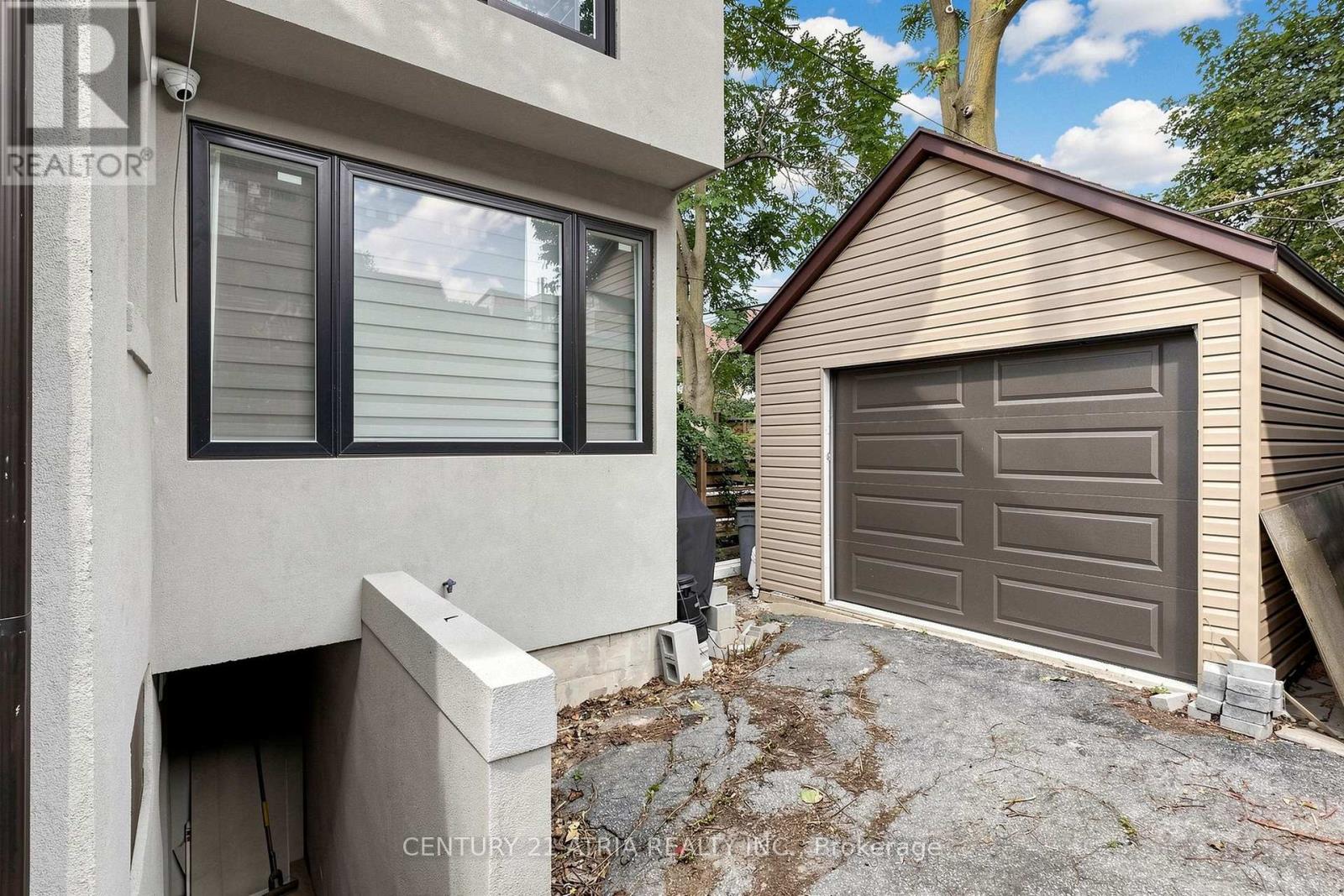 5 Bertmount Avenue Property Photo 43