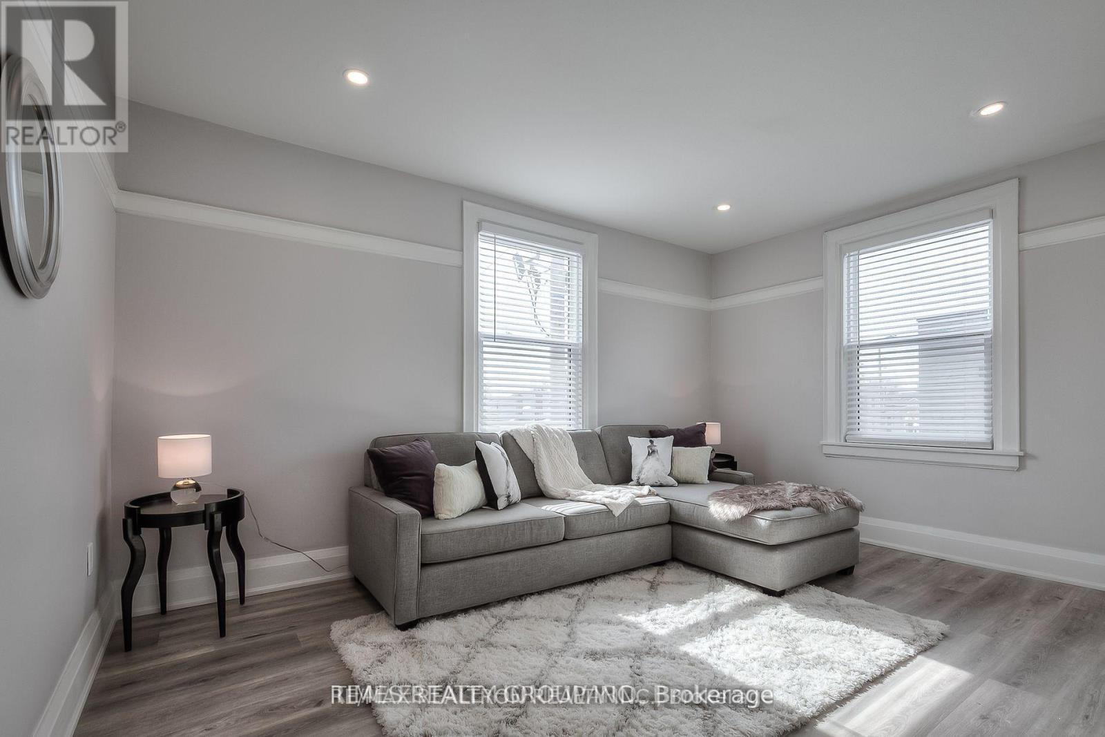 3 - 1492 Dundas Street E Property Photo 5