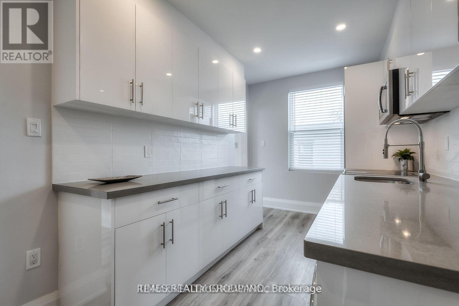 3 - 1492 Dundas Street E Property Photo 8