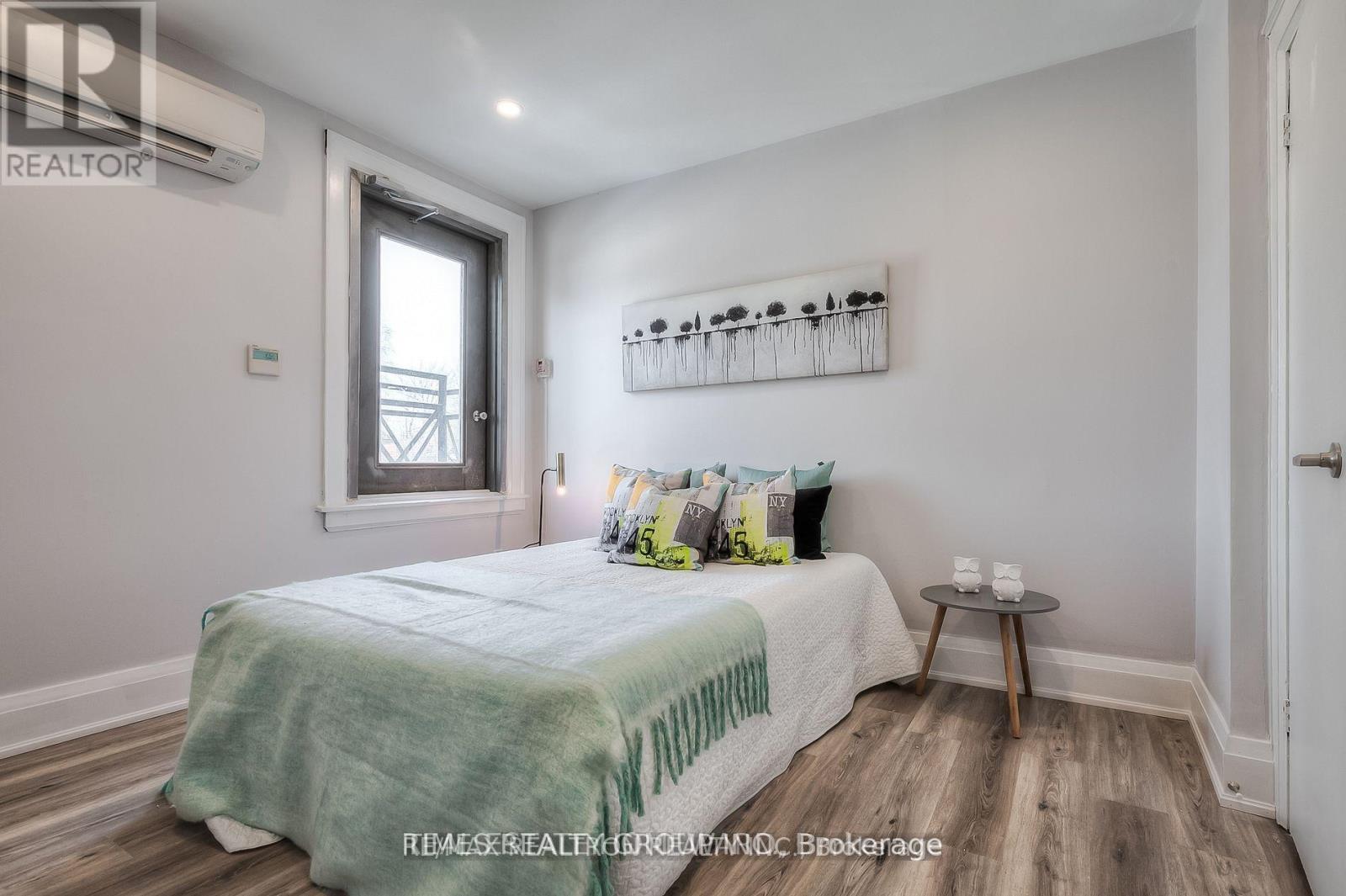 3 - 1492 Dundas Street E Property Photo 11