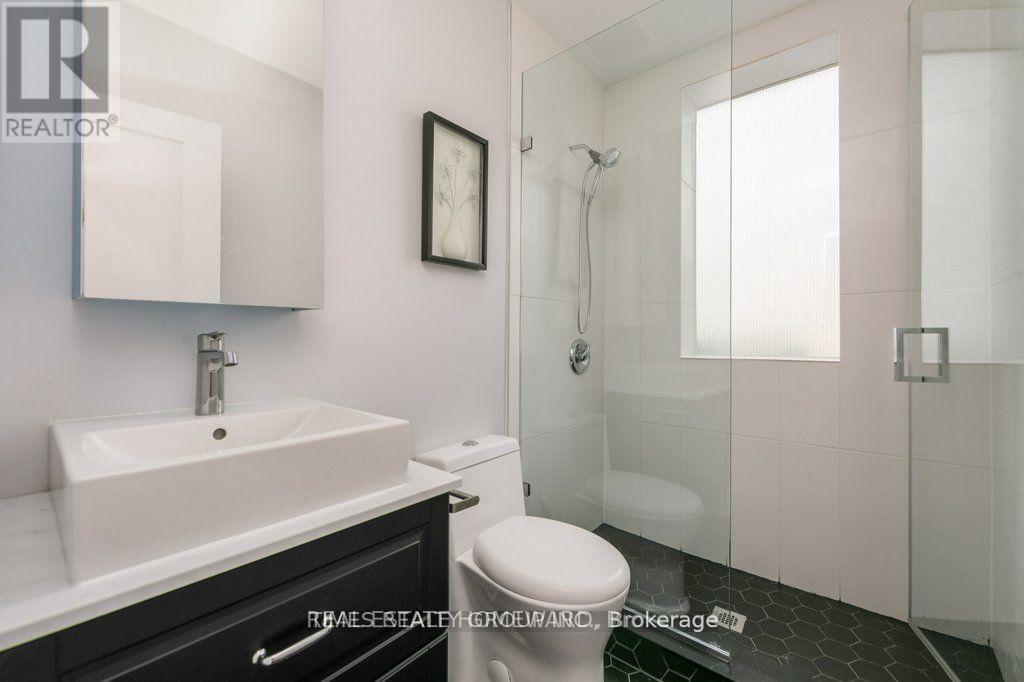 1 - 1492 Dundas Street E Property Photo 11