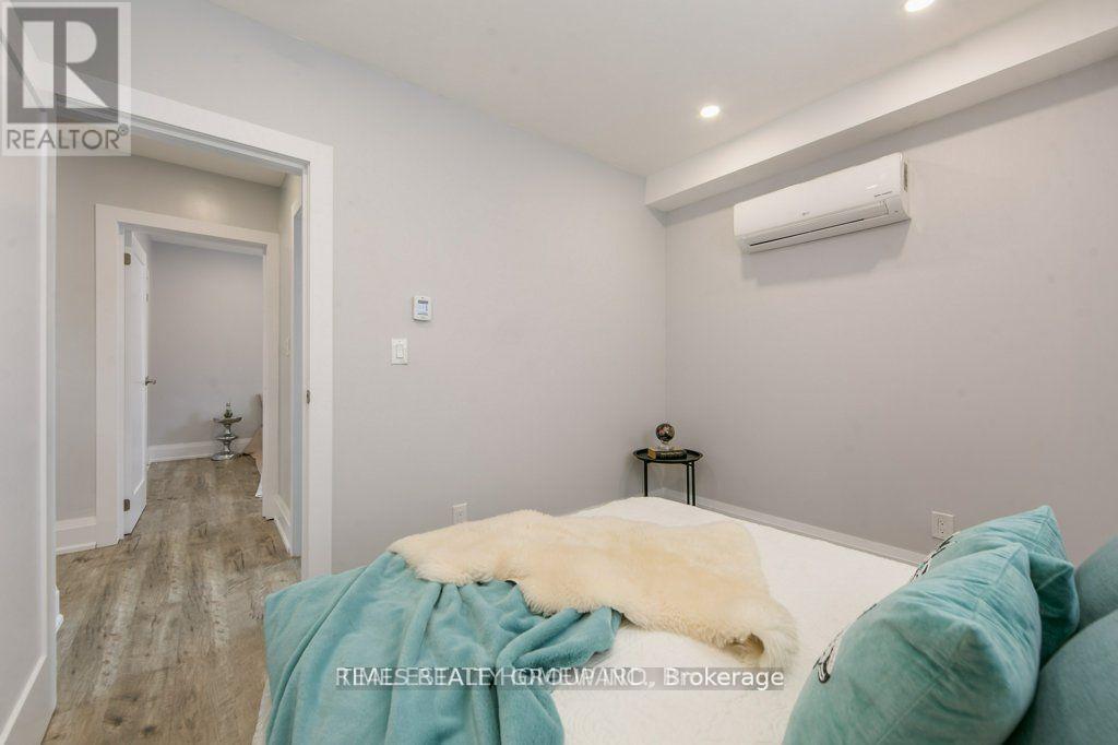 1 - 1492 Dundas Street E Property Photo 13