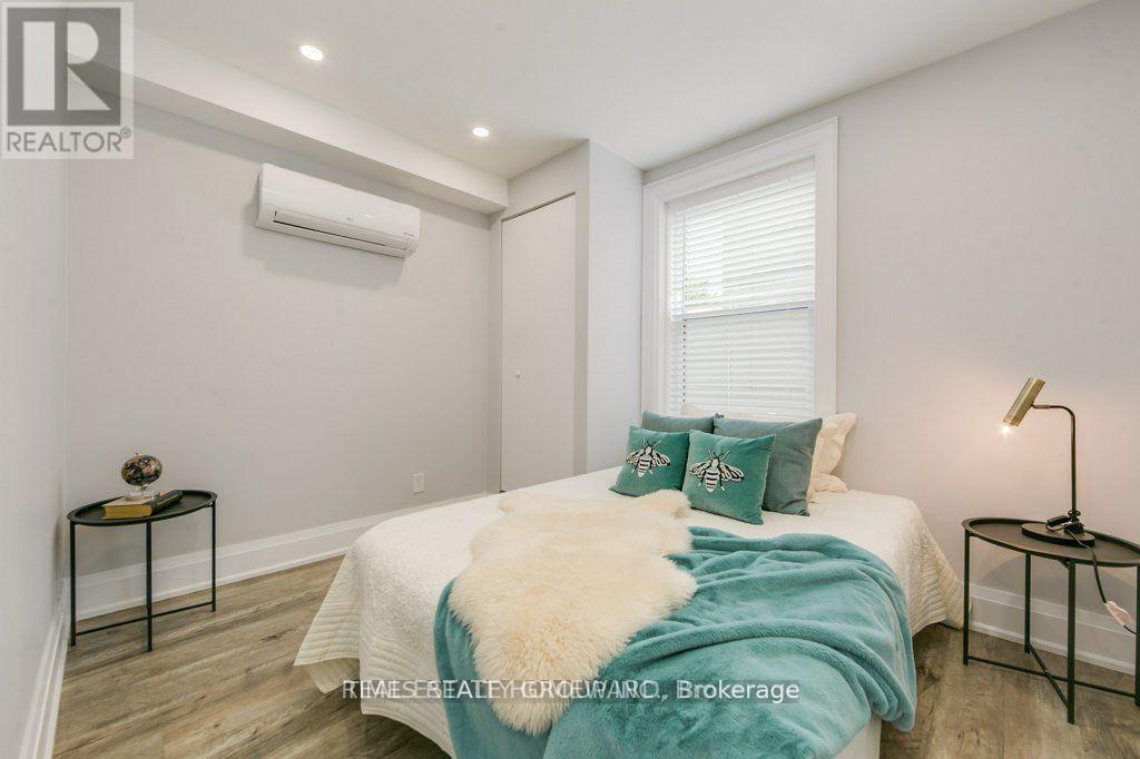 1 - 1492 Dundas Street E Property Photo 14