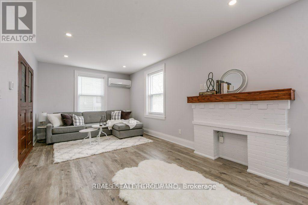 1 - 1492 Dundas Street E Property Photo 17