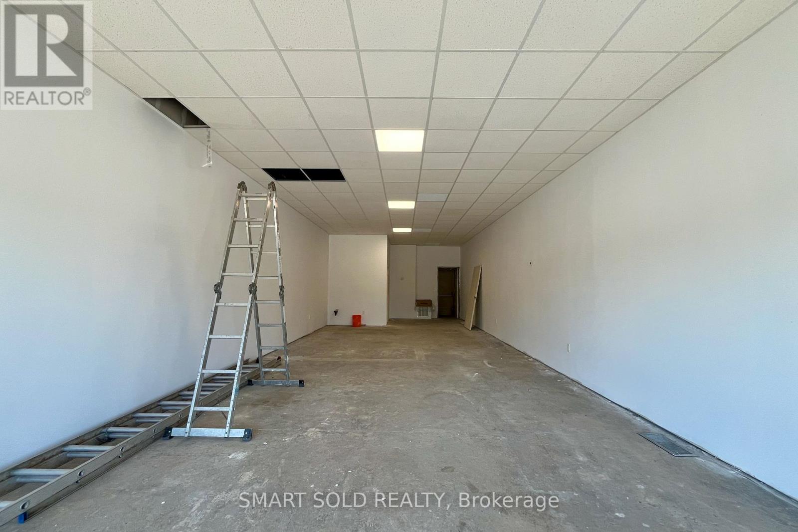 1194 Kennedy Road Property Photo 3