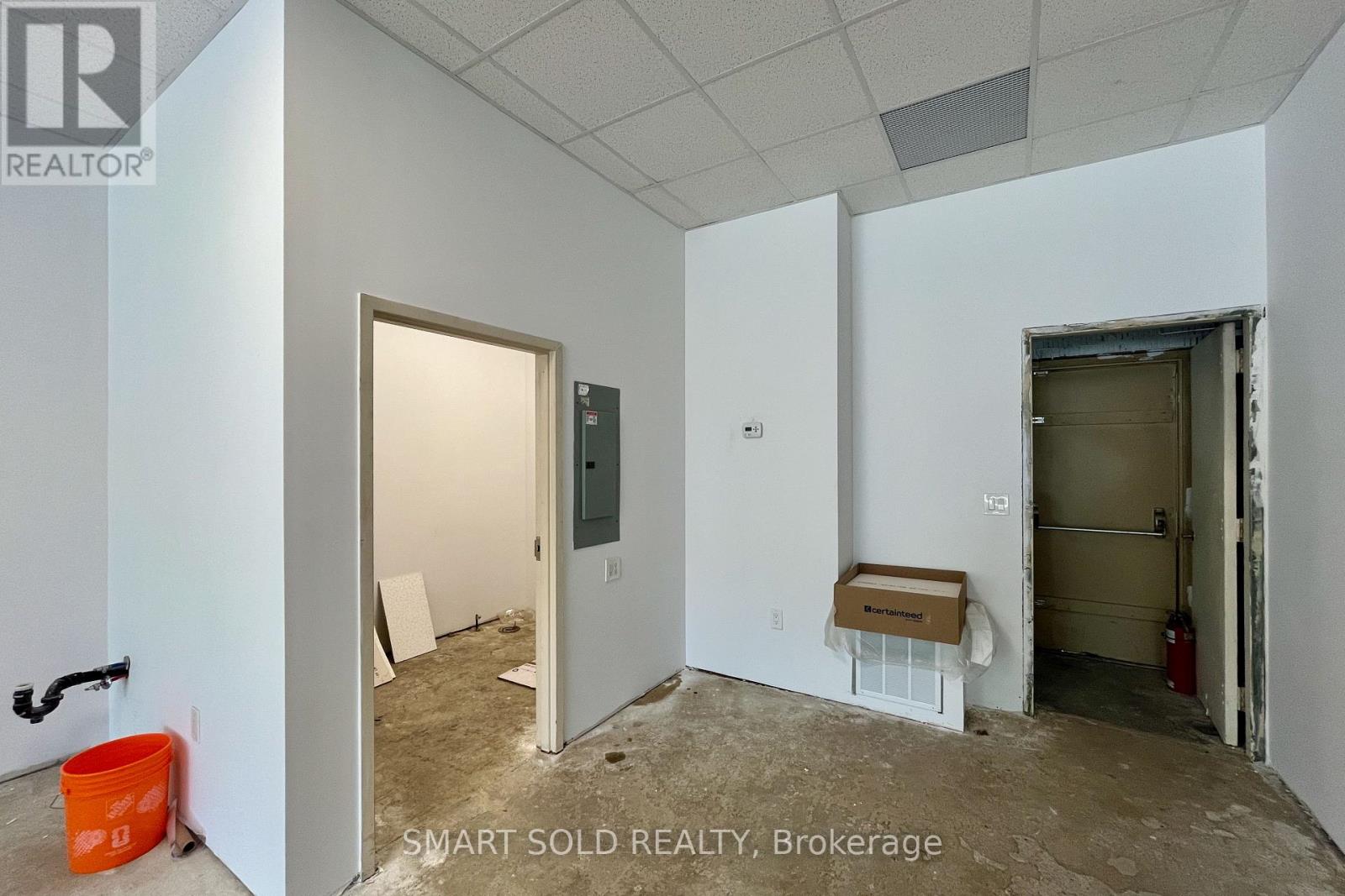 1194 Kennedy Road Property Photo 5