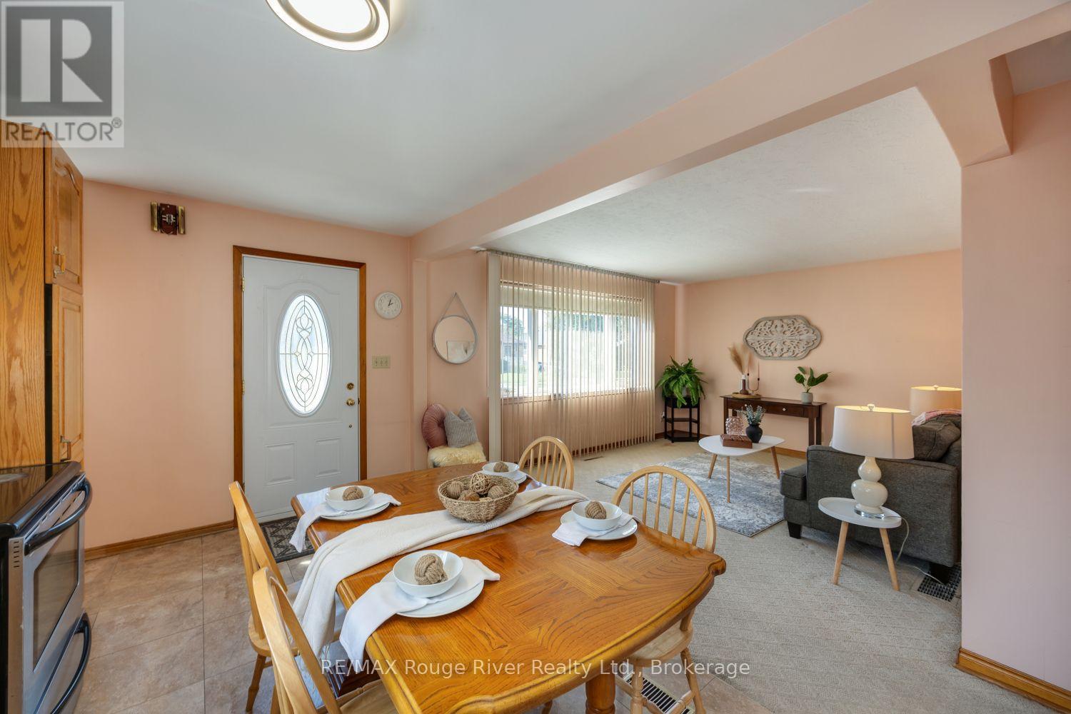 287 Guelph Street Property Photo 5