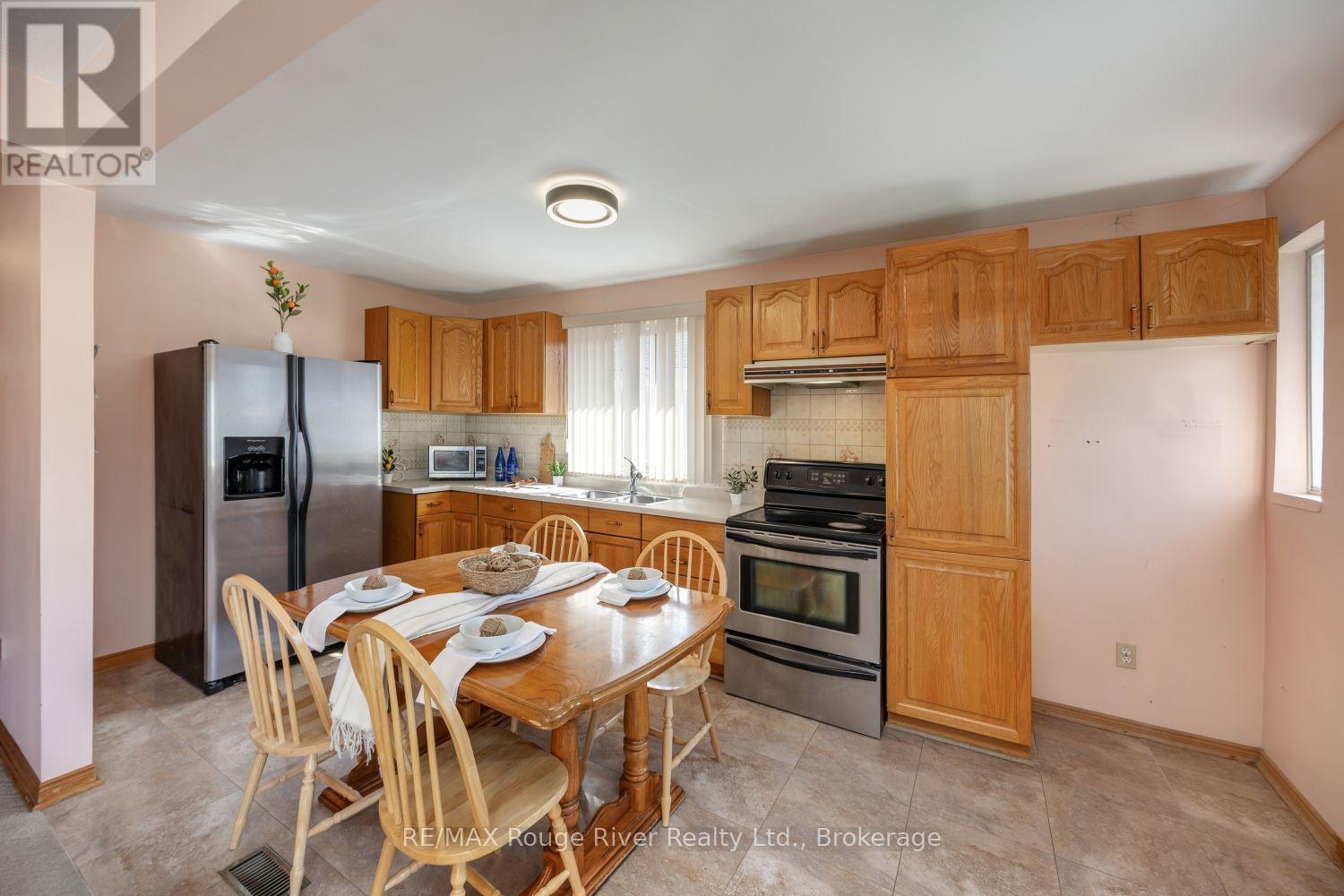 287 Guelph Street Property Photo 10