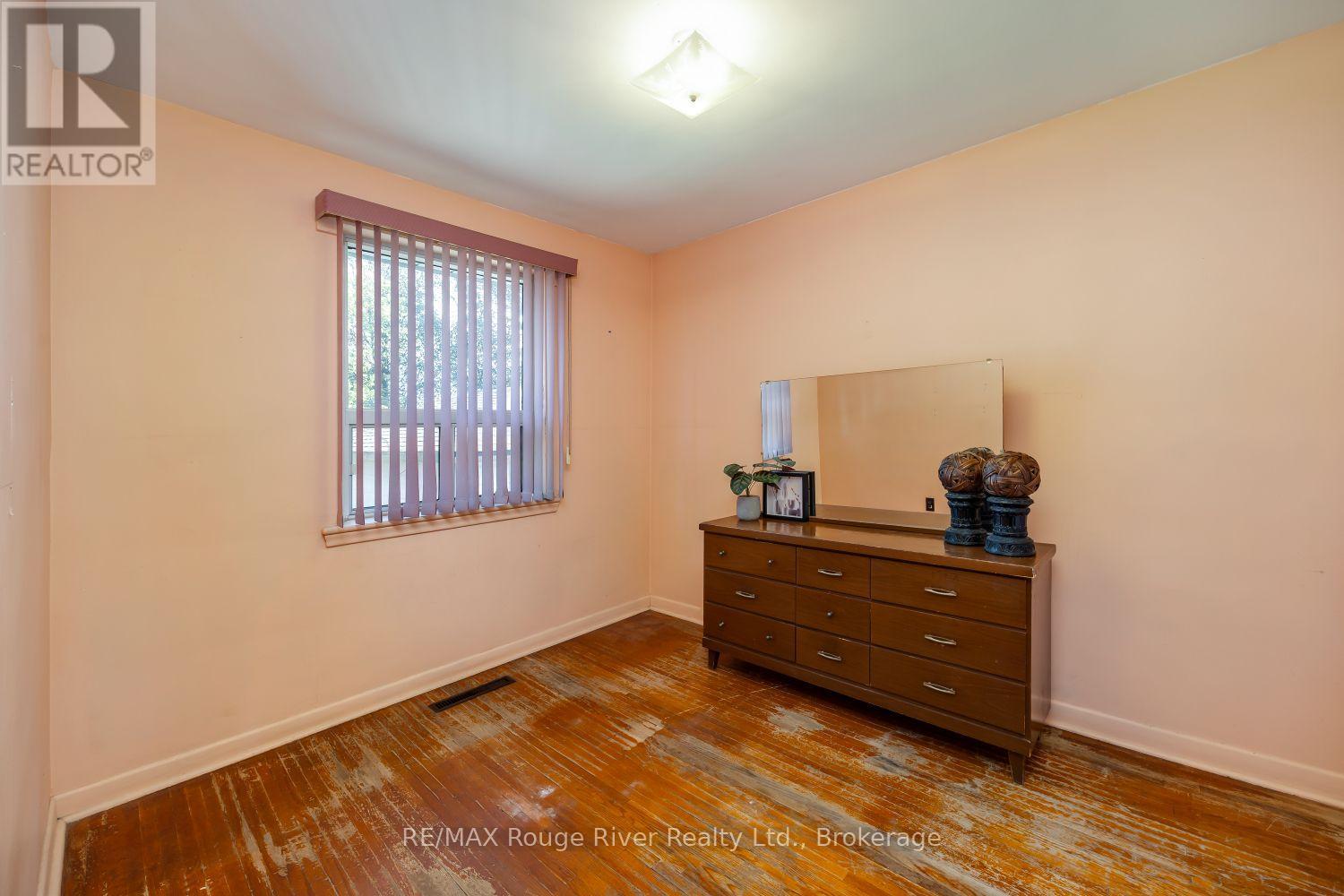 287 Guelph Street Property Photo 24