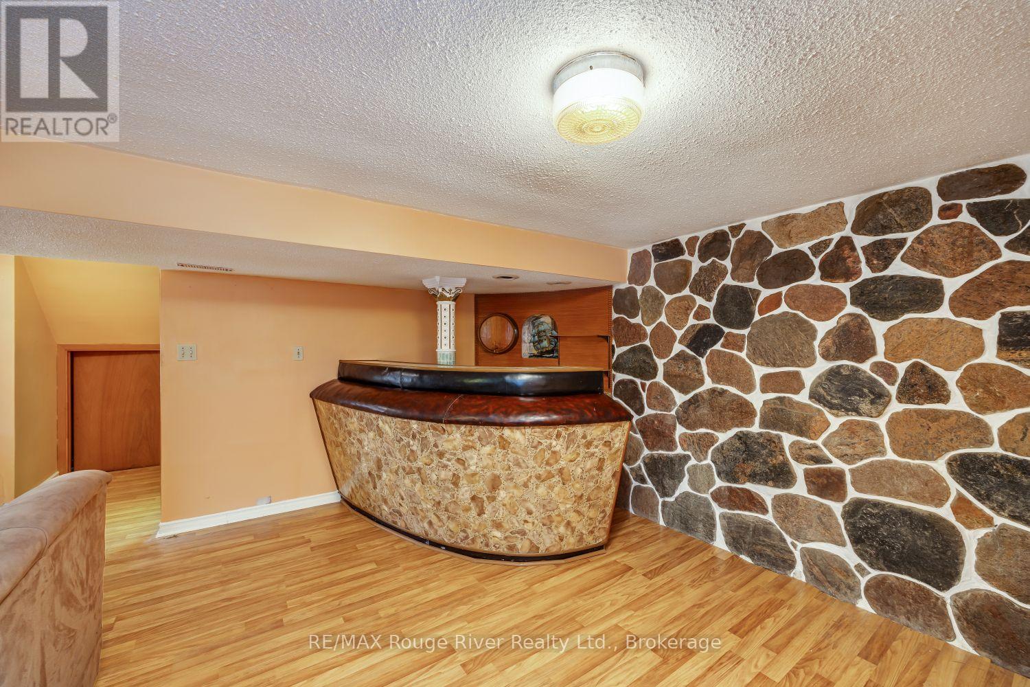 287 Guelph Street Property Photo 27