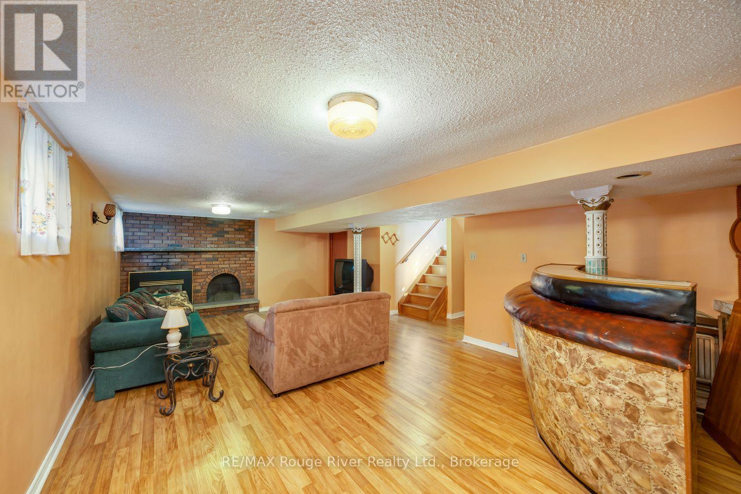 287 Guelph Street Property Photo 28
