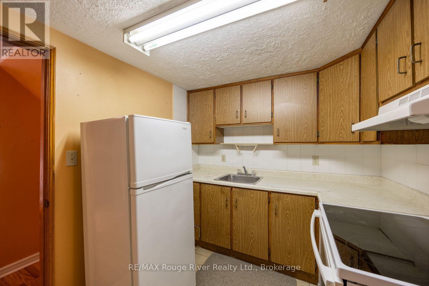 287 Guelph Street Property Photo 32