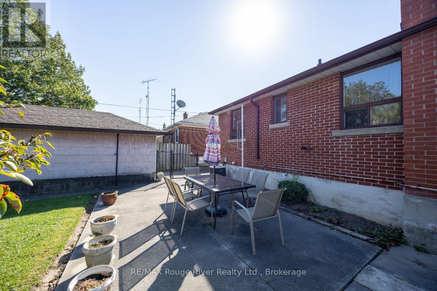 287 Guelph Street Property Photo 37