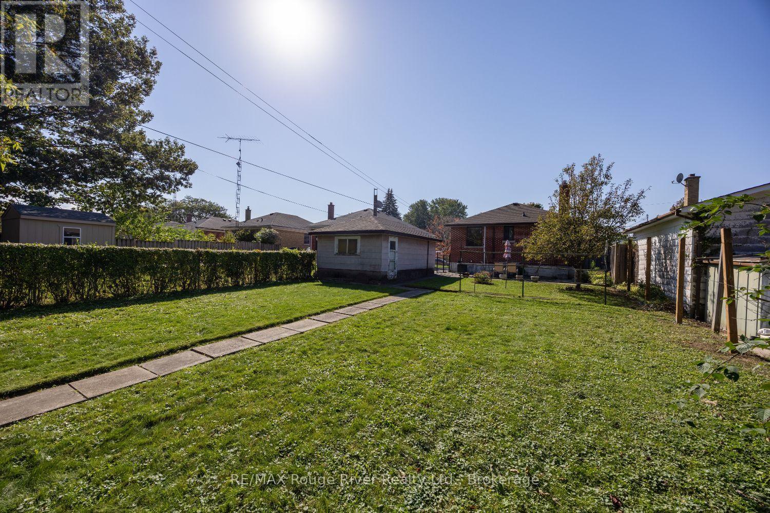 287 Guelph Street Property Photo 40