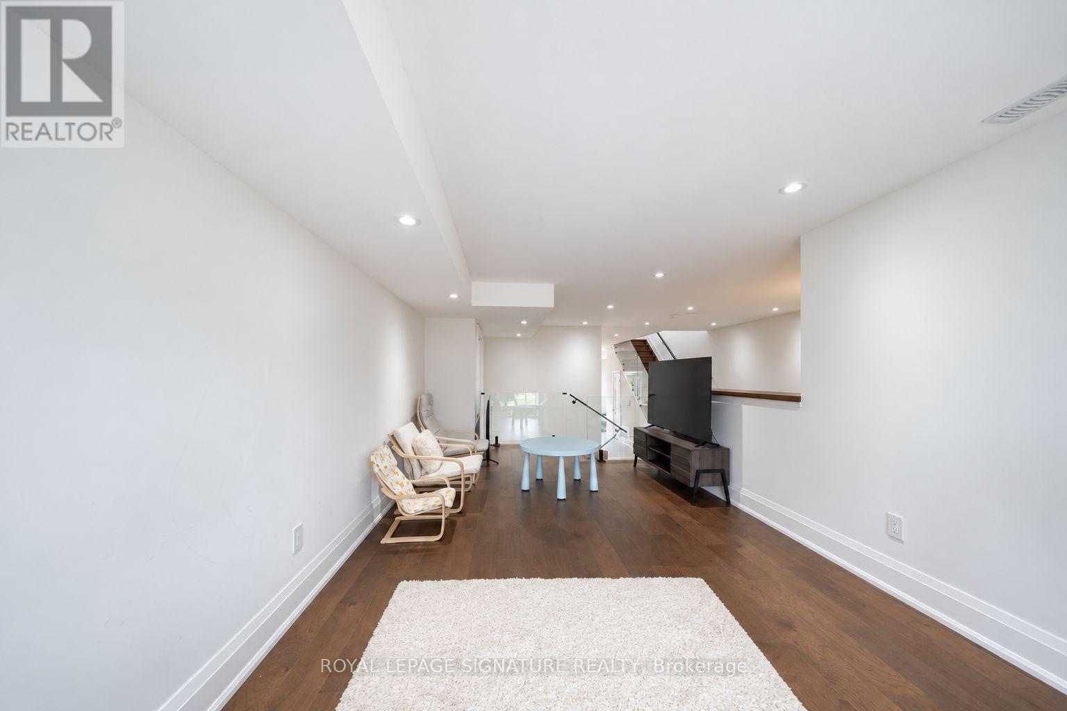 540b Pharmacy Avenue Property Photo 5