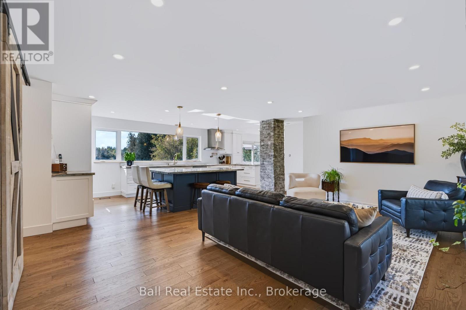 7 Murray Street Property Photo 5